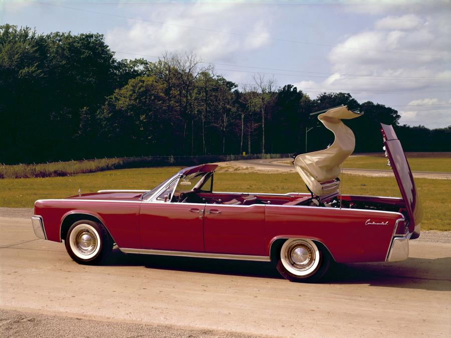  Lincoln Continental Convertible (74A) 1961 года  (фото 28 из 30)